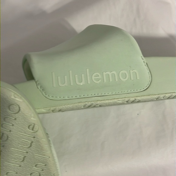 Lululemon Restfeel Slide Kohlrabi Green - Picture 3 of 15